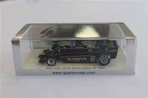 Miniature Spark Team Lotus 79